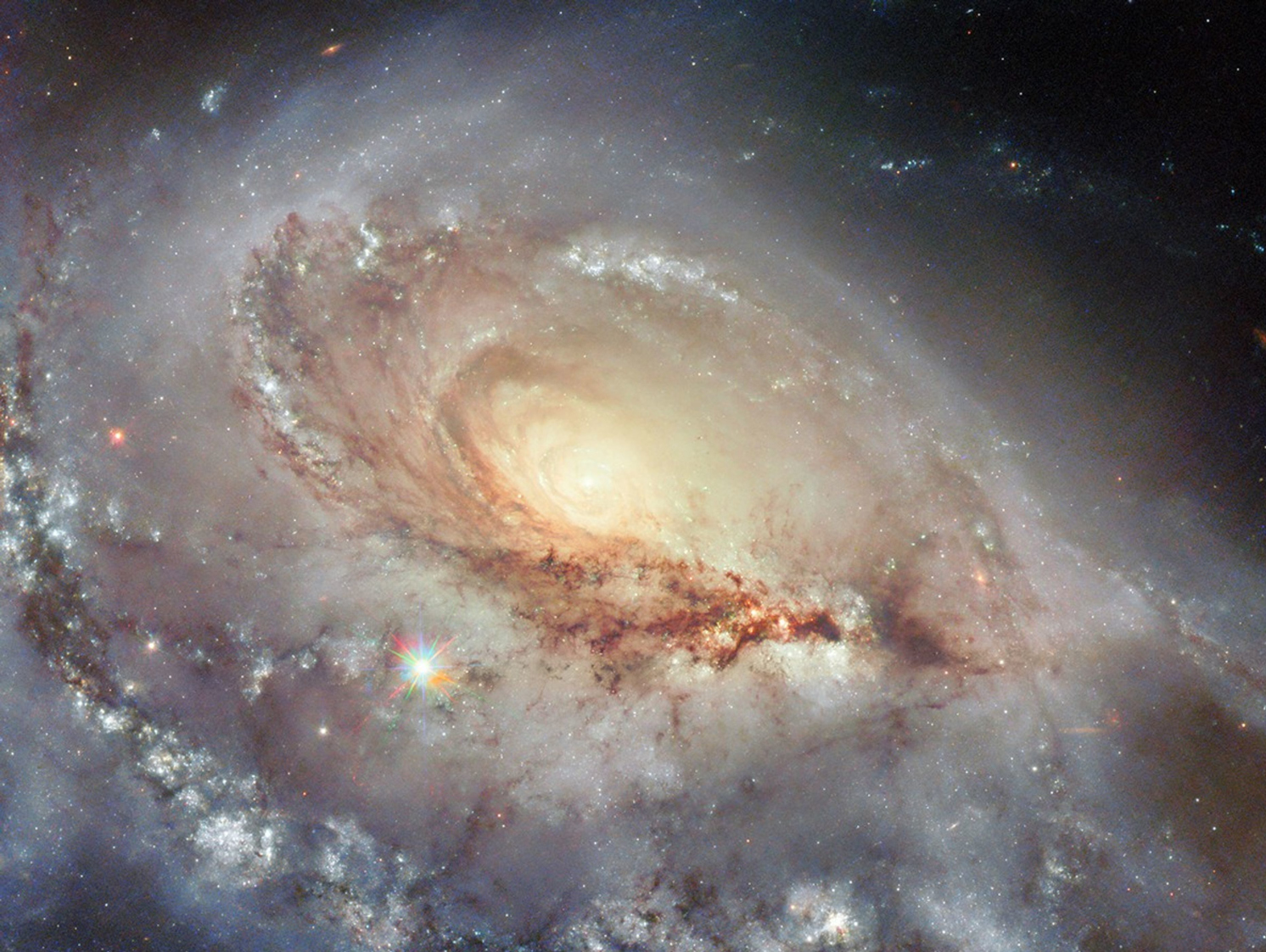 Hubble_NGC1961_potw2517a-cropped.jpg